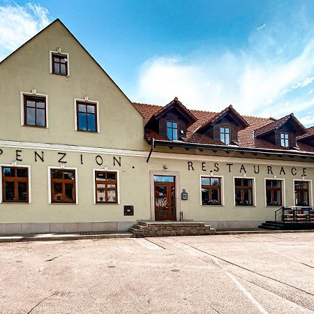 فندق Penzion A Restaurace U Reky Ledeč nad Sázavou المظهر الخارجي الصورة